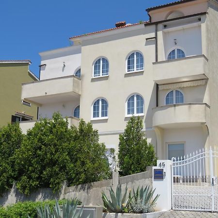 Apartments Villa Urbajs Vrsar Exterior foto