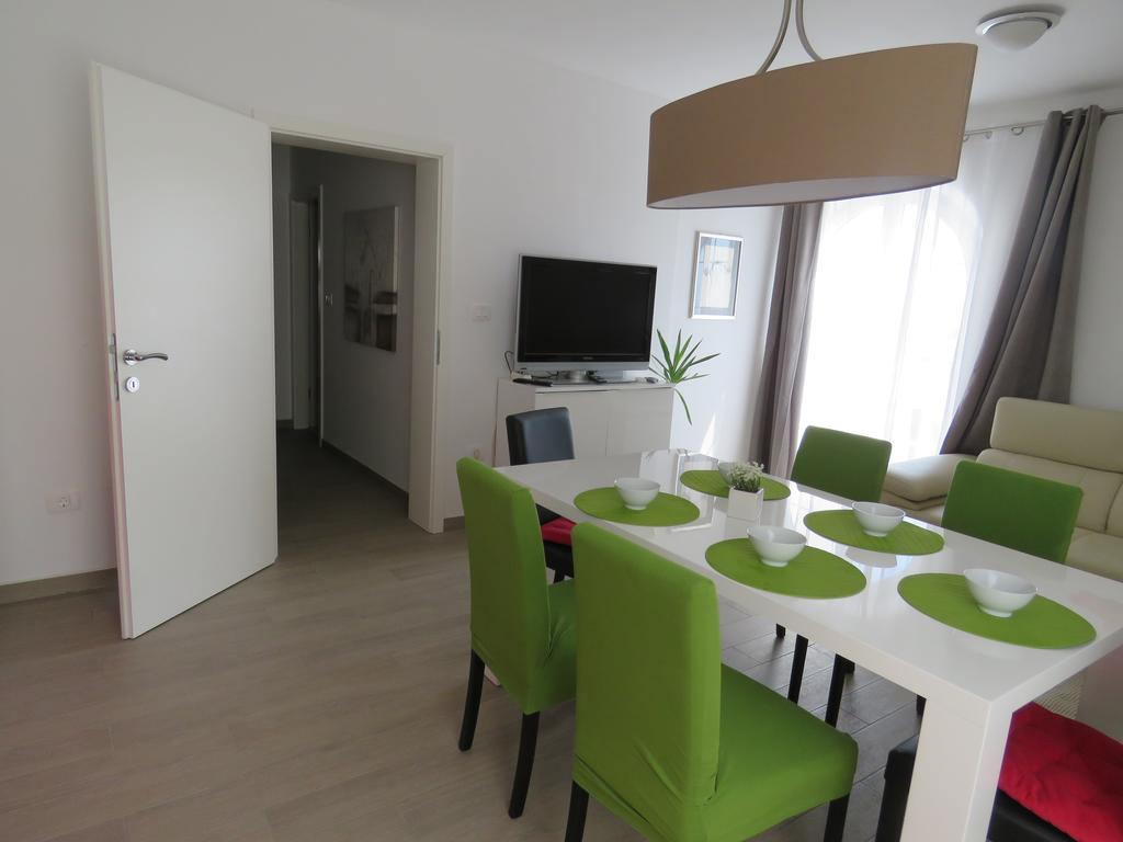 Apartments Villa Urbajs Vrsar Habitación foto